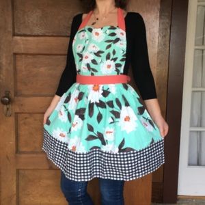 One Canoe Two (Anthropologie): Cute Apron